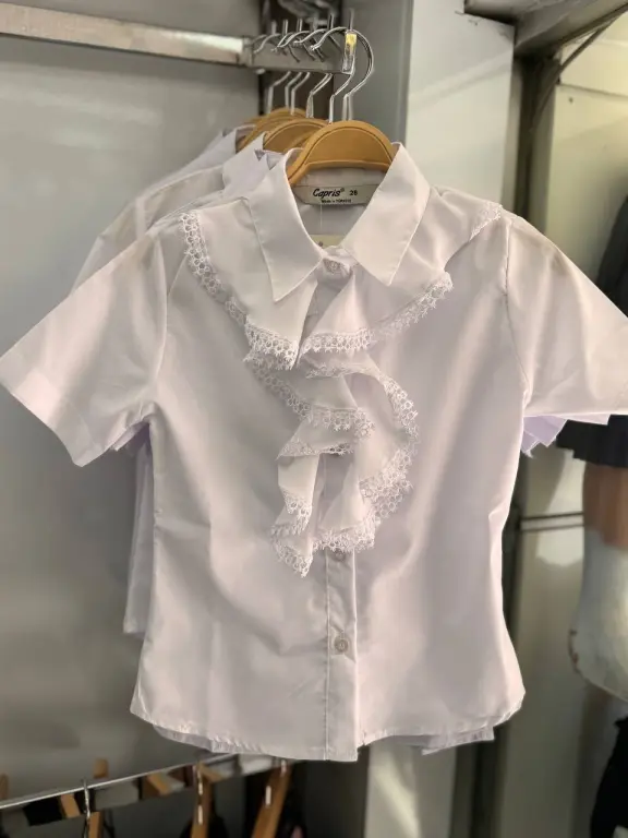 Продам детские рубашки к школе