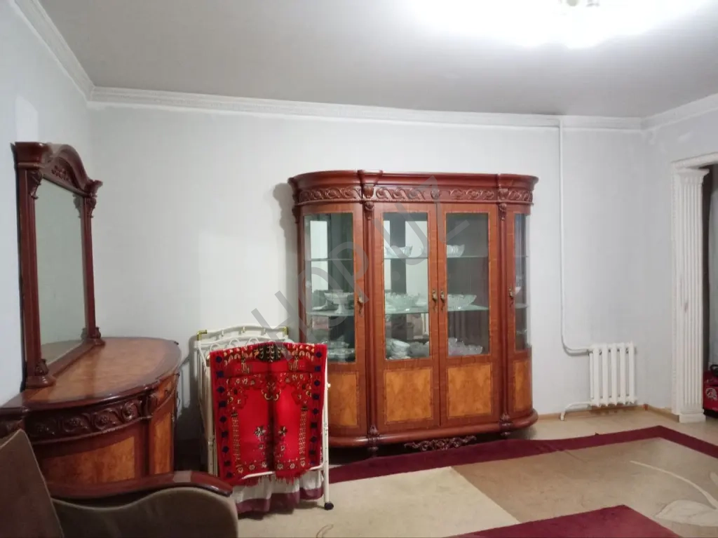 Ойбек. 2/8/9 65м²