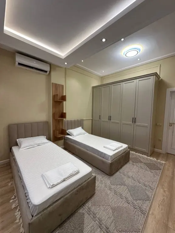Аренда Дома. Центр Луначарского. 3 уровня. 380м²