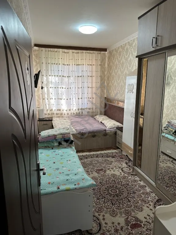 Мирзо Улугбекский р-он Ялангач. 2/1/4 46м²