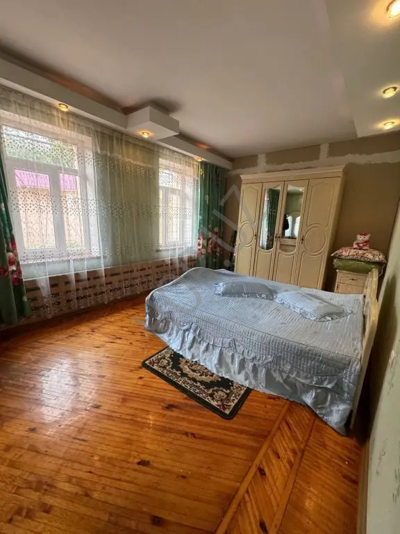 Дархан Тельмана. прлдается дом. 200м² 2 сотки земли