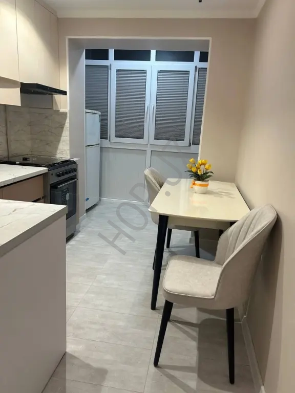 Буюк Ипак Йули Саехат. 2в3/3/5. 43м²