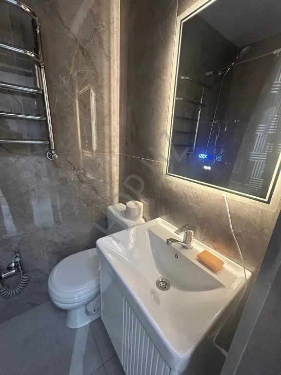 Буюк Ипак Йули Саехат. 2в3/3/5. 43м²