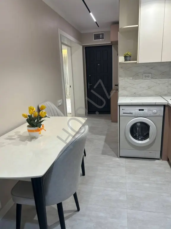 Буюк Ипак Йули Саехат. 2в3/3/5. 43м²