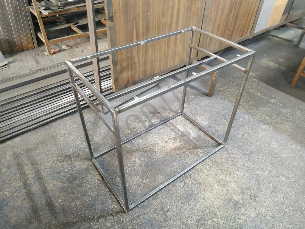 024 West Side | Custom Loft Atelier