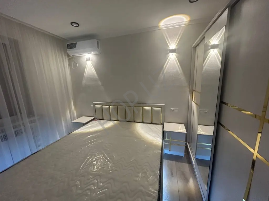 Буюк Ипак Йули Саехат. 2в3/3/5. 43м²