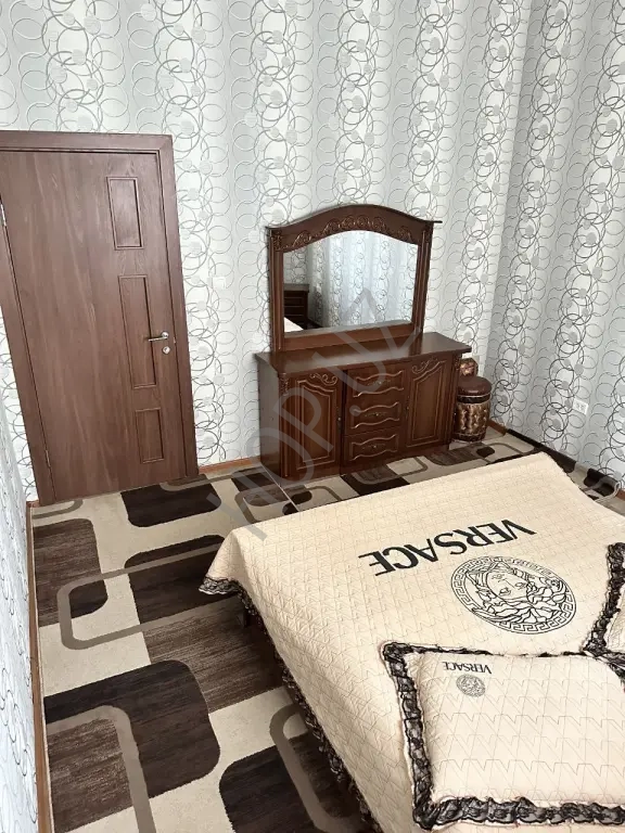 Мирзо Улугбекский р-он. Ксрасу-1. 2/2/4 62м²