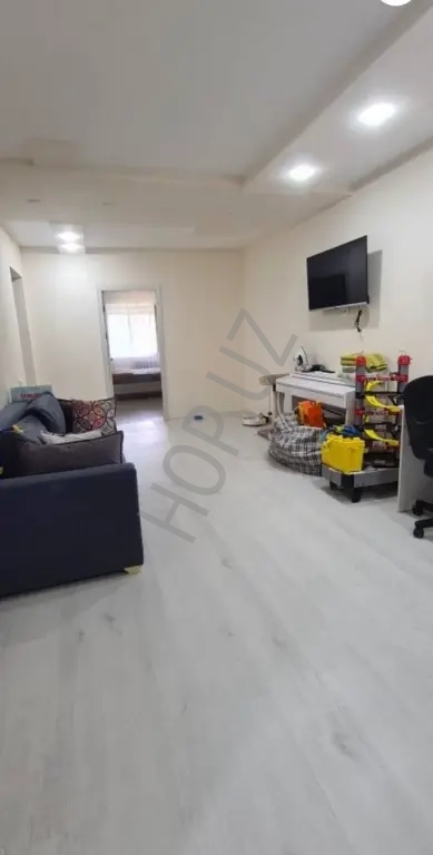 Мирзо Улугбекский р-он Ялангач 2/5/5 52м²