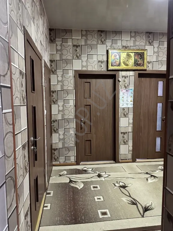 Мирзо Улугбекский р-он. Ксрасу-1. 2/2/4 62м²