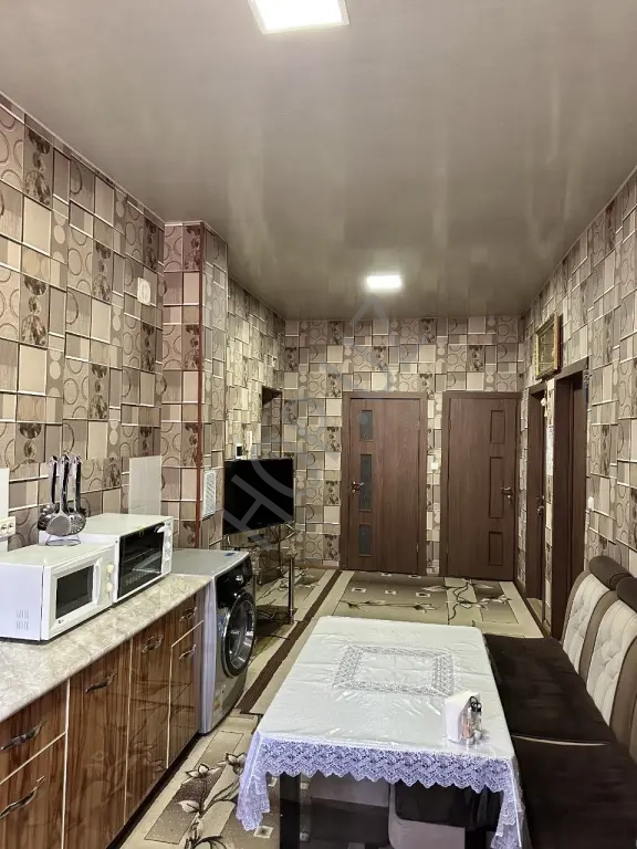 Мирзо Улугбекский р-он. Ксрасу-1. 2/2/4 62м²