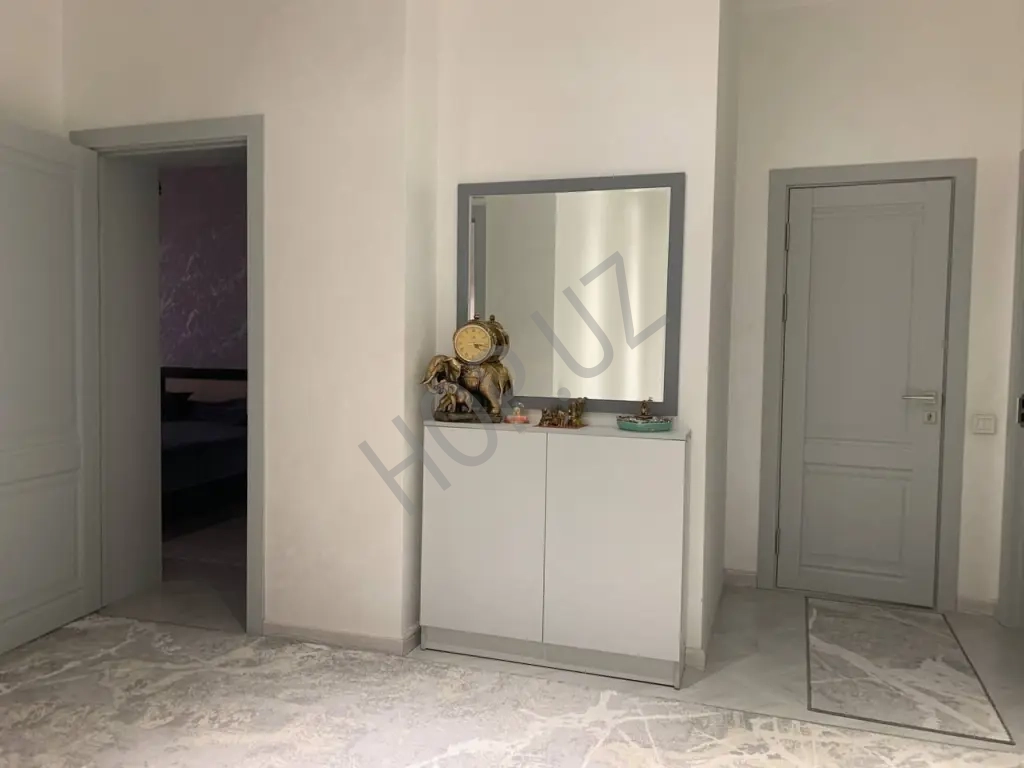 Амир Темур махалля Ор-р Трюфель. дом 2 уровня. 6 комнат.