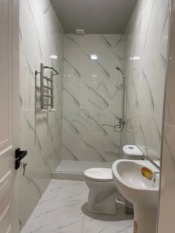 Продаётся новый Дом. Мирзо Улугбекский р-он. Алишеробод возле парка Новый Узбекистан. 2 сотки земли.