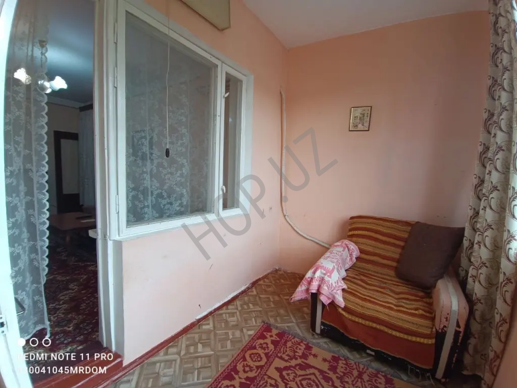 Аренда. Феруза Мирзо Улугбекский р-он. 1/4/4 45м²