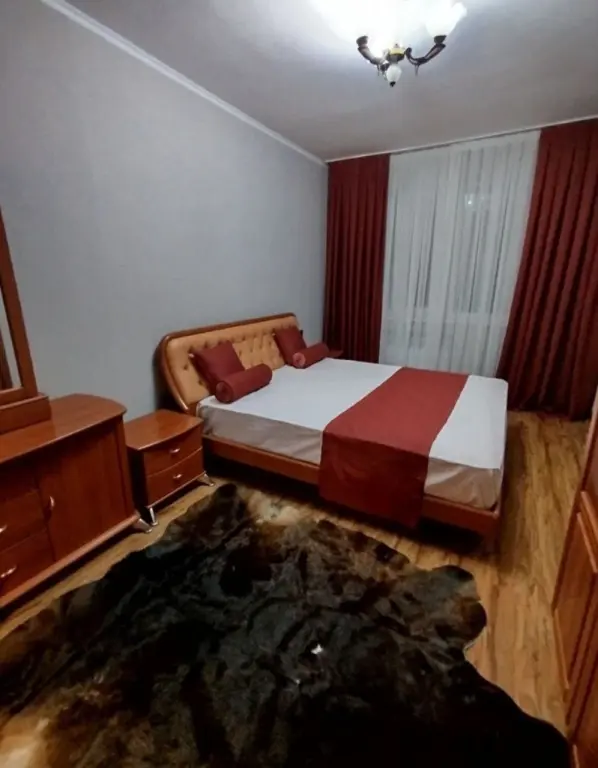 Феруза ориентир Шукррна кафе. 3в2/1/4 65м²