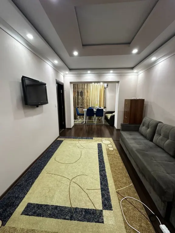 Мирзо Улугбекский р-он. Буз-2. 2/2/5. 55м²