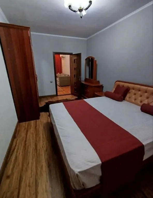 Феруза ориентир Шукррна кафе. 3в2/1/4 65м²