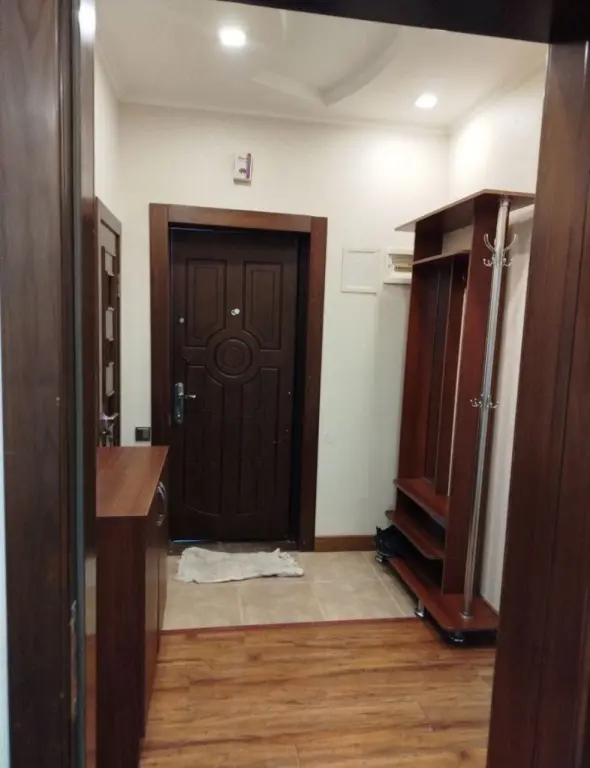 Феруза ориентир Шукррна кафе. 3в2/1/4 65м²