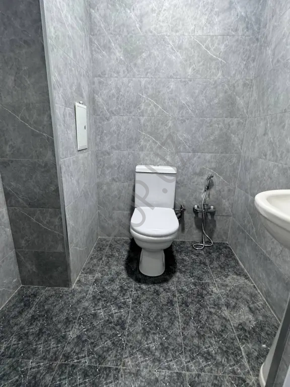 Буз-2 Мирзо Улугбекский р-он 4/4/5 105м² Кирпич.