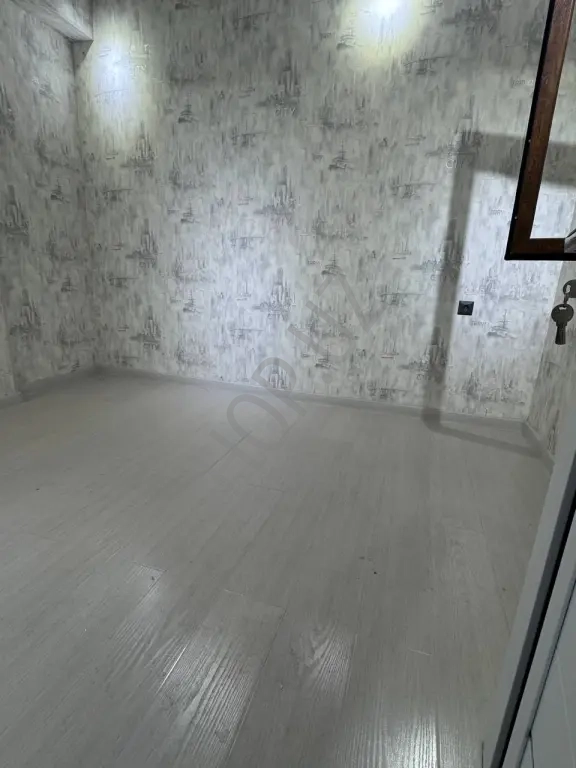 Буз-2 Мирзо Улугбекский р-он 4/4/5 105м² Кирпич.