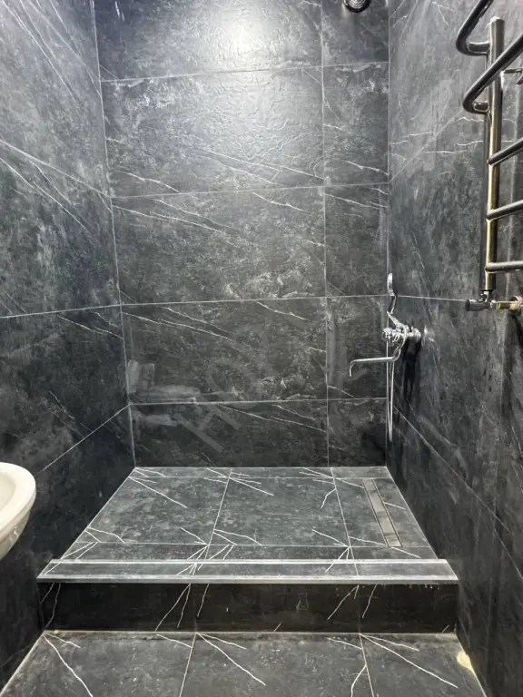 Буз-2 Мирзо Улугбекский р-он 4/4/5 105м² Кирпич.