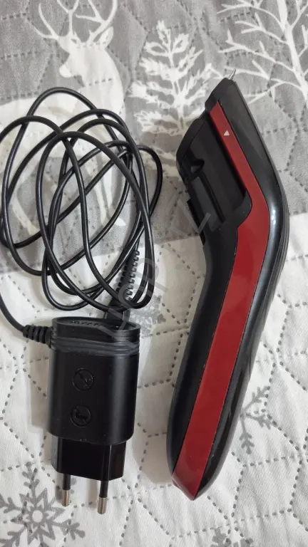 Продам машинку для стрижки Philips