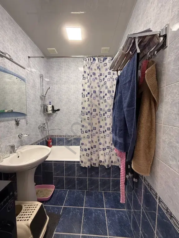 Садыка Азимова 3в4/9/9 75м².