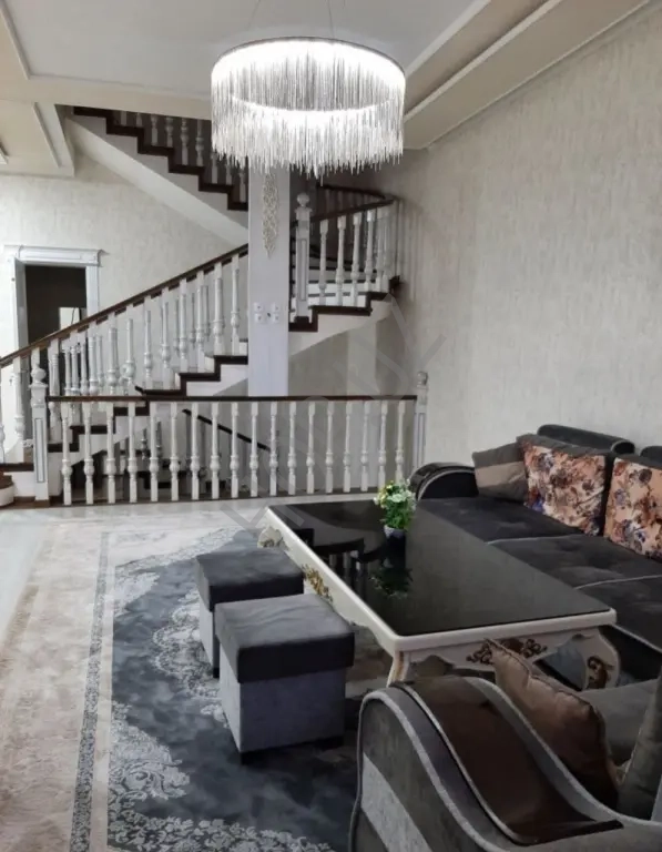 Мирзо Улугбекский р-он. ул. Темур Малик дом 480м²