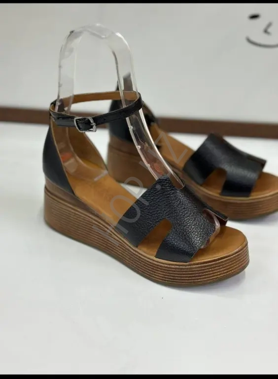 Босоножки женские