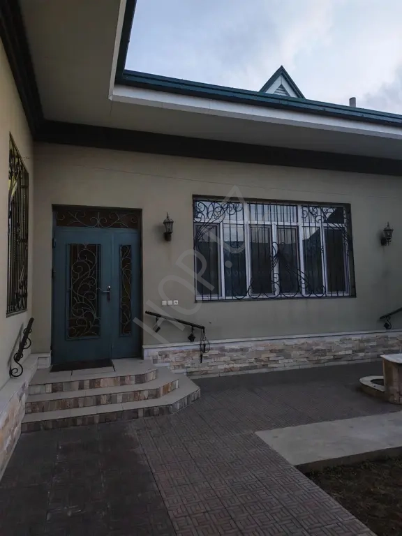 Юнусабадский район. Бадомзар ул.Богишамол. Продается Дом 2 - уровня. 156м².