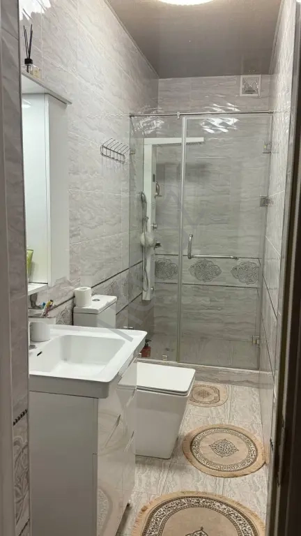 БИЙ ул.Зиёлилар. продается Дом. 2 уровня 350м²