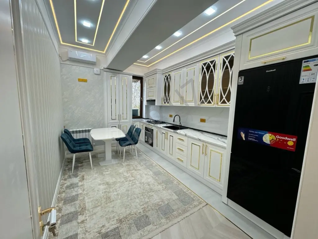 Аренда. БИЙ Чайхона Салом. 91м² 3/5/8.