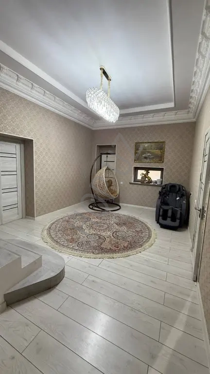 БИЙ ул.Зиёлилар. продается Дом. 2 уровня 350м²