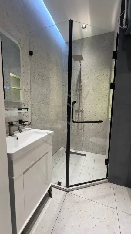 Аренда. Яккасарайский район. Заравшан Сити. 1в2/8/18. 40м²