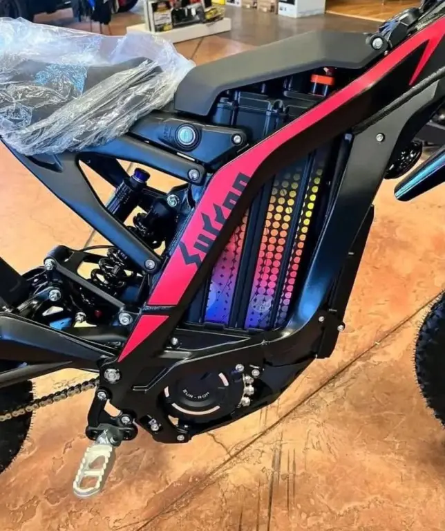 Новинка 2024 года: внедорожный SurRon Light Bee X