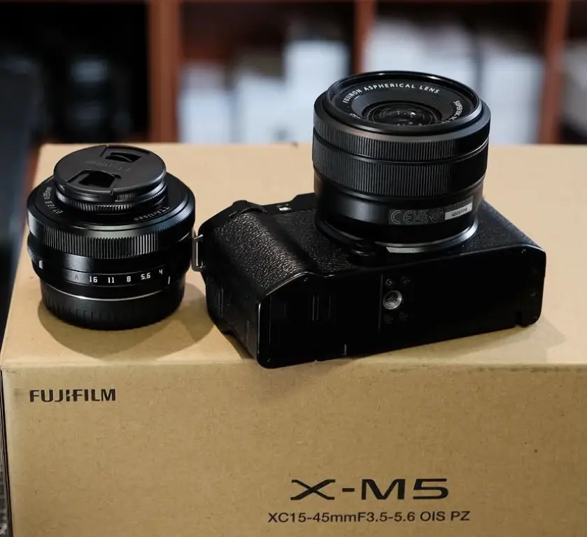 Новый комплект FUJIFILM X-M5 + XC15-45mm (черный)