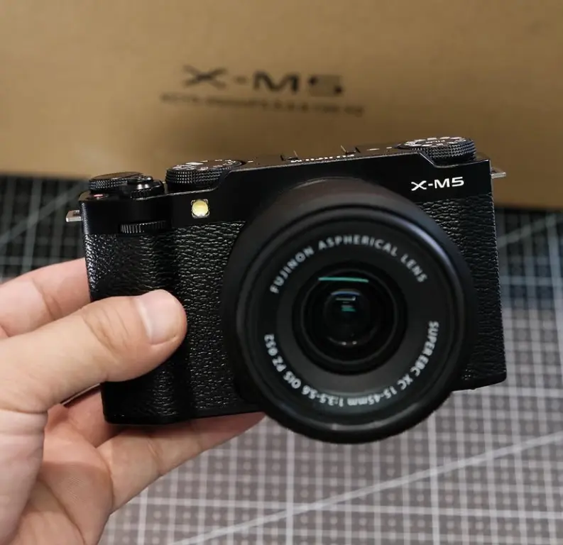 Новый комплект FUJIFILM X-M5 + XC15-45mm (черный)
