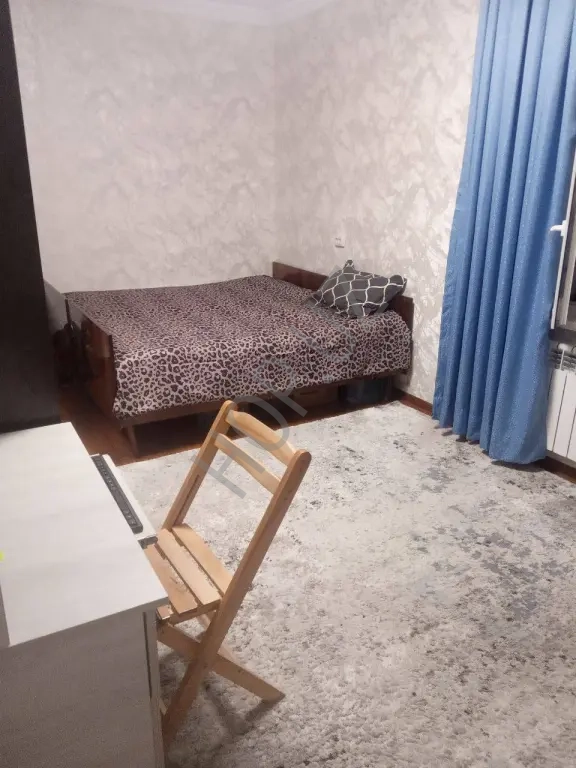 Ахмад Югнаки. 1-комнатная 3- этаж 39м²