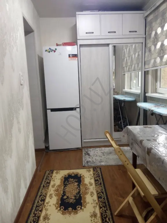 Ахмад Югнаки. 1-комнатная 3- этаж 39м²