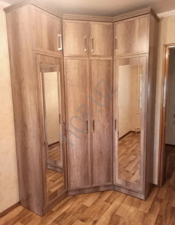 Ялангач Эко базар. 3/4/4 70м². Кирпич.