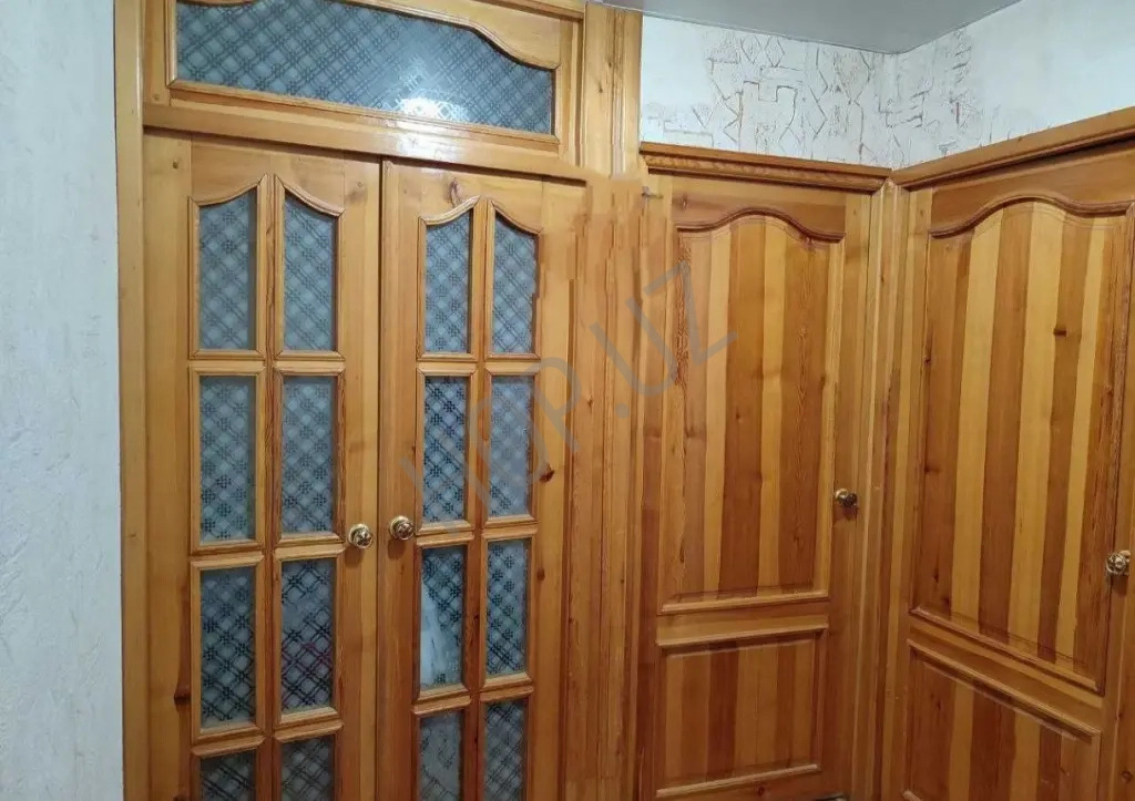 Ялангач Эко базар. 3/4/4 70м². Кирпич.