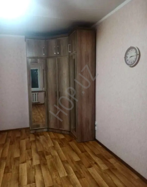 Ялангач Эко базар. 3/4/4 70м². Кирпич.