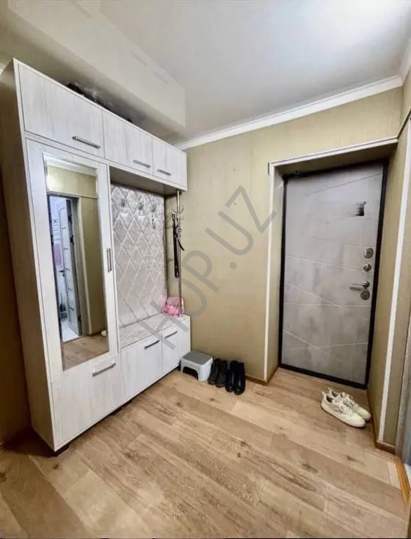 Ялангач Эко базар. 3/2/4 67м²